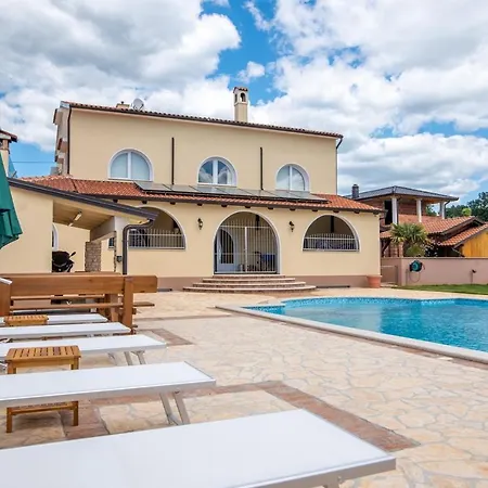 Via Flavia With Common Pool 4* Labinci