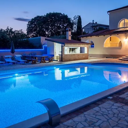 Via Flavia With Common Pool Гостевой дом 4*