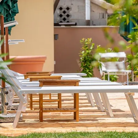 ゲストハウス Via Flavia With Common Pool 4*