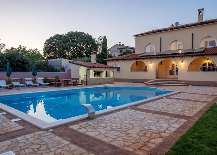 Via Flavia With Common Pool 4*