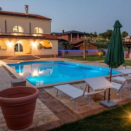 Pensjonat Via Flavia With Common Pool
