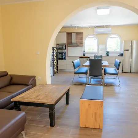 Via Flavia With Common Pool 4*