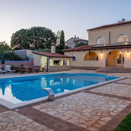 Via Flavia With Common Pool 4*