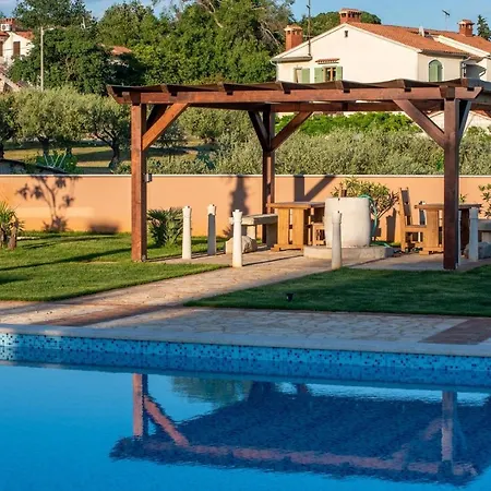 Via Flavia With Common Pool