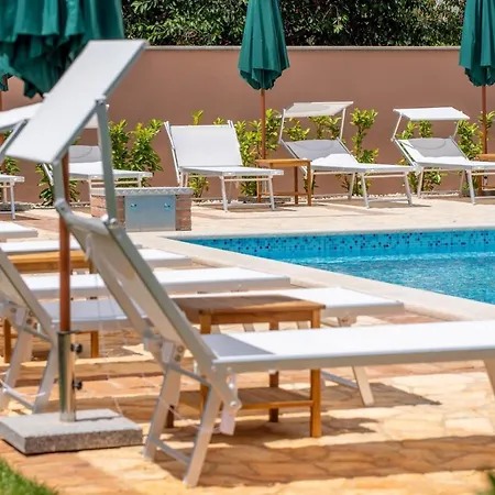 Via Flavia With Common Pool Guest house Labinci