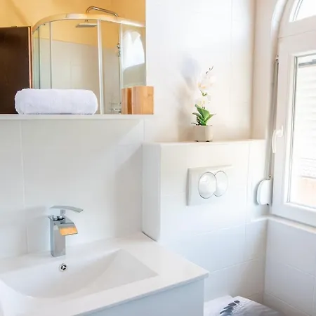 Via Flavia With Common Pool Guest house 4*